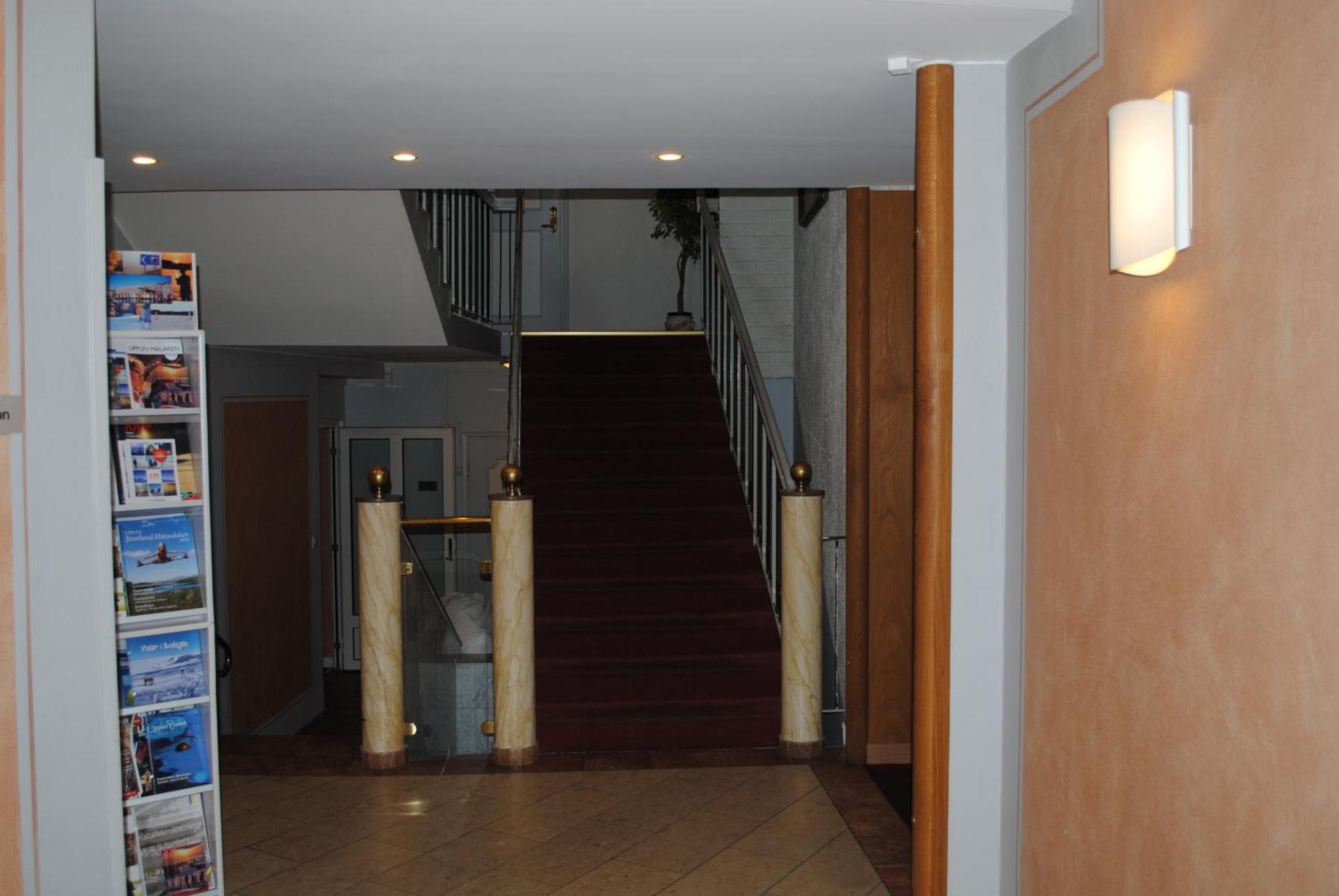 Slagsta Motell & Waerdshus Norsborg Extérieur photo