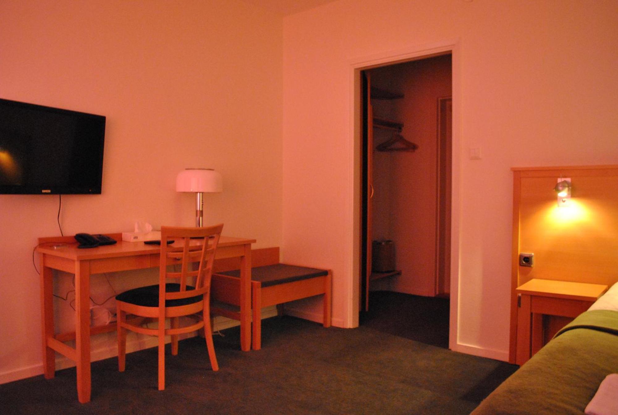Slagsta Motell & Waerdshus Norsborg Chambre photo