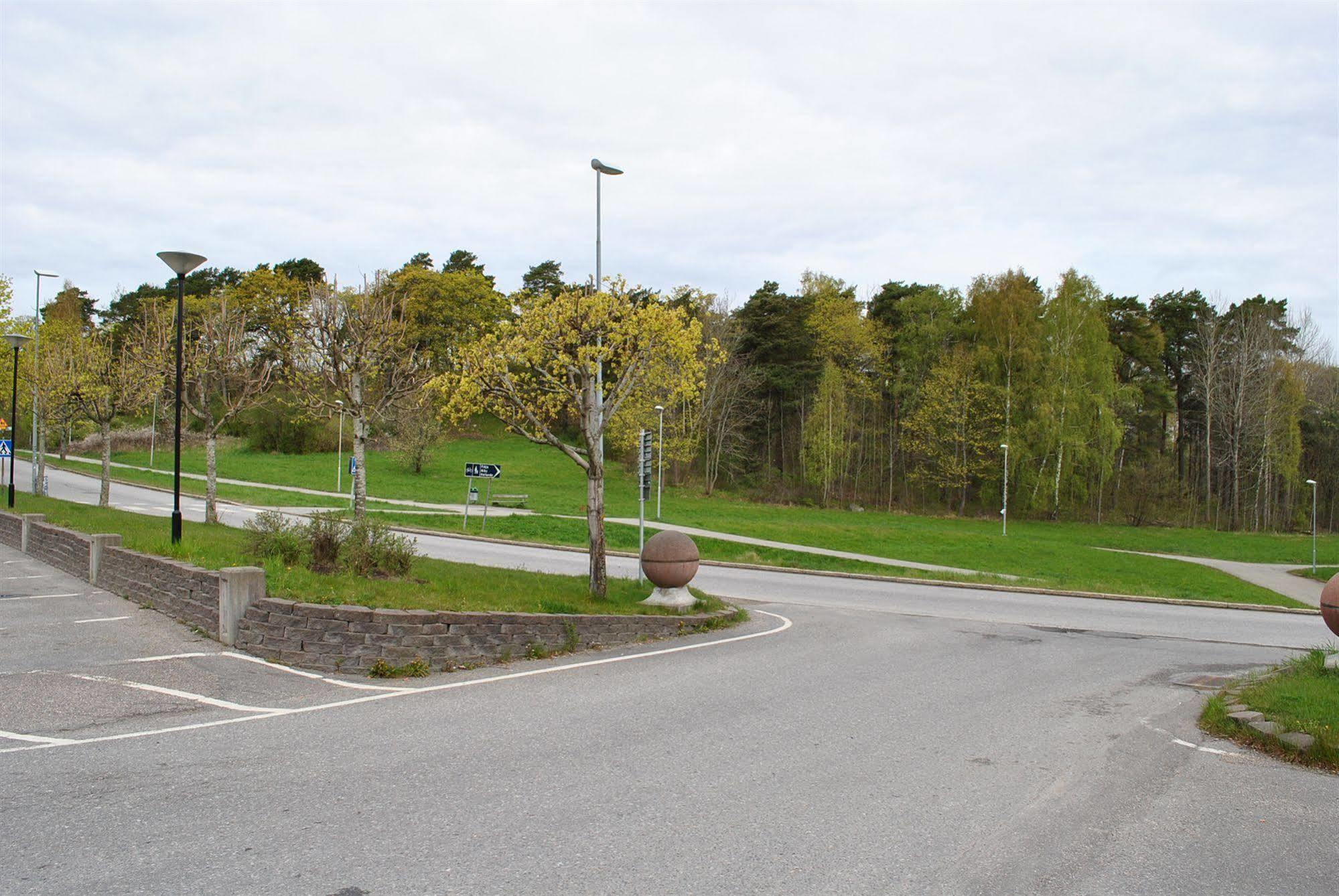 Slagsta Motell & Waerdshus Norsborg Extérieur photo